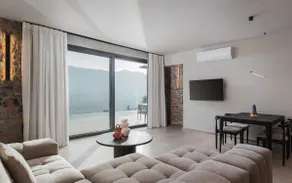 Neromai Cave Luxury Villas - Image 5