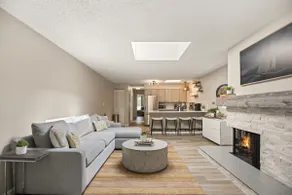 New remodel, in town by ski lift + A/C! - Image 4