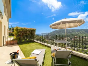 Serenity with swimming pool and parking in Alassio - Image 2
