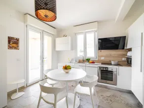 Serenity with swimming pool and parking in Alassio - Image 4