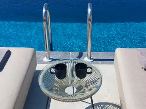 Marnos Luxury Villas - Image 5