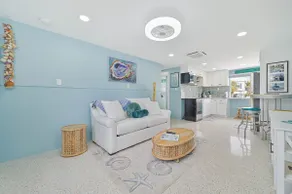 Small Waterfront Home - kayaking, fishing - Image 2