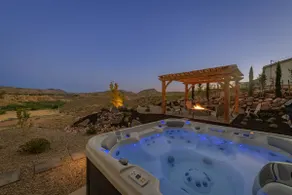 Cliffside Modern Villa ~ Hot Tub/Stunning Views - Image 3