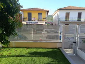 [Yellow Avocado] Elegant House with Garden - Image 4