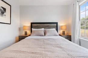 Sleeps 8~ NO ADDED AirBnB FEES~ in Spring Hill - Image 5