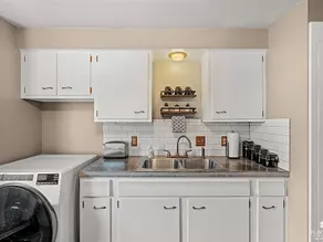 Cozy duplex near KState - Image 4