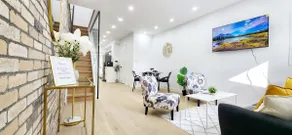 Modern Newly Renovated Home in Corso Italia - Image 2