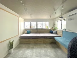 Private Seaside Villa | Projector & 8 Guests Stay - Image 4