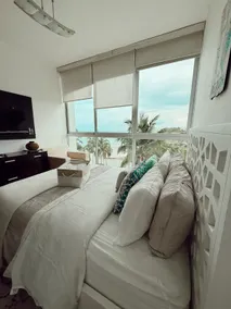 Riomar Luxurious Beachfront Apt. - Image 5