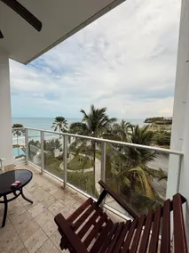 Riomar Luxurious Beachfront Apt. - Image 3