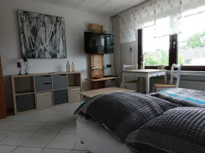 bright and cozy apartment with balcony - Image 4