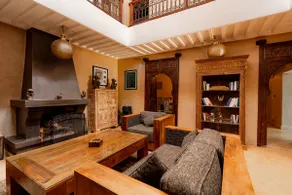 Villa of the Three Monkeys - Image 3