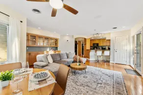 Stylish 3bd/2.5ba - 4 beds |Patio|BBQ|Pool table - Image 5