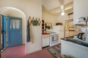Close to U of A, 1 BR 1 BA, Sam Hughes, Patio - Image 3