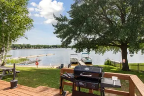 Entire Lake Front Lodge Booking - Image 4