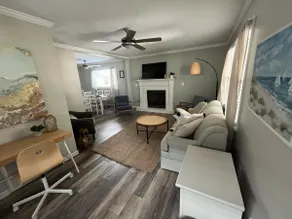 Avon Lake 4BR Beach Cottage with Lake Erie Access - Image 3