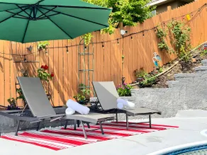 Lake View Poolside Private Suite - Image 4
