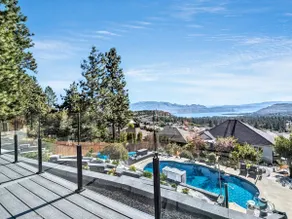 Lake View Poolside Private Suite - Image 2