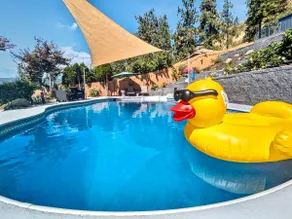 Lake View Poolside Private Suite - Image 3