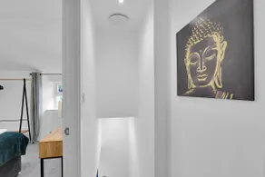 Newly Refurbished 2 Bed Hse Town Centre - Image 3