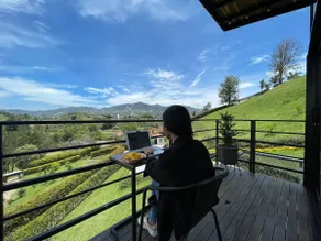 Romantic cabin with a jacuzzi and a unique landscape - Image 4