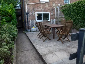 Entire 5 Bedroom Comfortable House in Eastbourne - Image 5