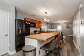 Great Location;Private backyard; Close to HPU - Image 3