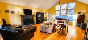 Lunar Lounge • 6 acres • Fireplace • Pet Friendly - Image 4