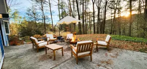 Lunar Lounge • 6 acres • Fireplace • Pet Friendly - Image 2
