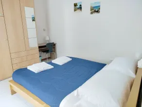 Historic apartment on Viale - Image 3