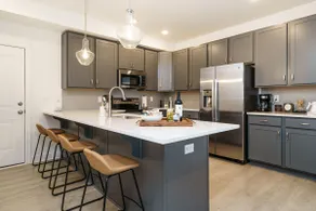 Modern Luxe Condo. Walk to Coffee Dining Wegmans - Image 5
