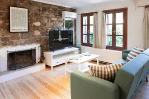Olive House Old Town - Meno Homes 7 - Image 2