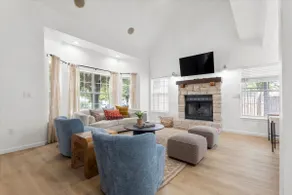 Charming Country Retreat in Pflugerville - Image 5