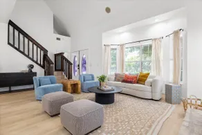 Charming Country Retreat in Pflugerville - Image 4