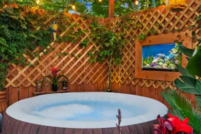 Hot Tub & Tiki Garden - Downtown Auburn Victorian - Image 2