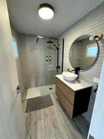 Centrally located and cozy home - Image 4