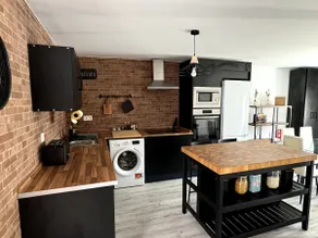 Centrally located and cozy home - Image 2