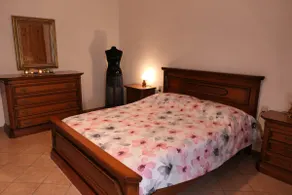 Rosso Papavero Home - Image 3