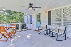 Chapin Charmer - Dog Friendly - Fully fenced in - Image 2