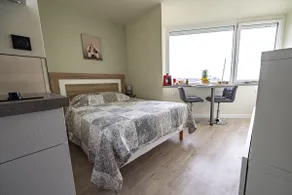 2-person studio with sea view, enclosed terrace, fiber WiFi - Image 4