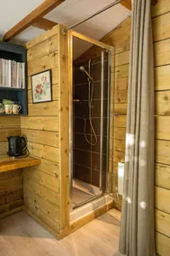 The Cabin in Grayshott w/ Sauna - Image 5