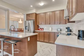 New 4 Bed & 3 Baths with Parking - Image 4