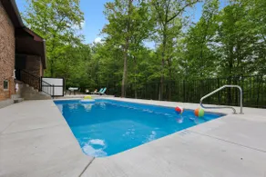 Hocking Hills - sleeps 13 | Heated Pool | Hot Tub - Image 3