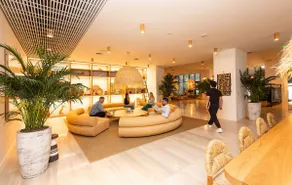 3 Bedroom Suite with River View - Image 4