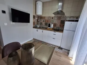 Apartment-Bathroom with shower-Standard-Sink - Image 5