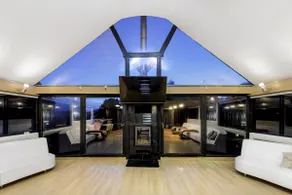 Unique Boat Shaped House at Lakefront #instaWORTH - Image 3