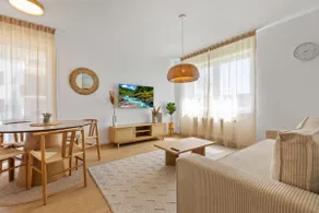 Boho Apt w Jacuzzi, Grill & Garden - Image 2