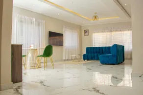 Luxurious 4-Bedroom Villa - Private Pool EastLegon - Image 3