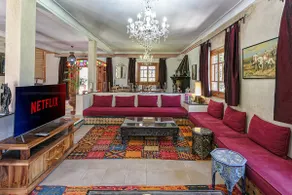 Private 5-suite villa, not overlooked, with pool - Image 3