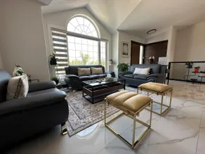 Bungalow Near YEG Airport Pets & Smokefree - Image 3